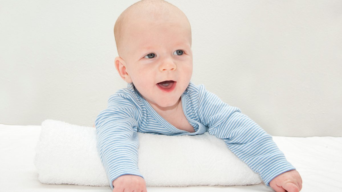 7 Ways to Help Your Baby Learn to Crawl - Dollar Mommy Club